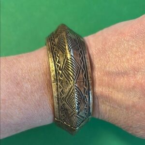 💥3 for $12💥 Elegant Gold-Toned Snap Bracelet